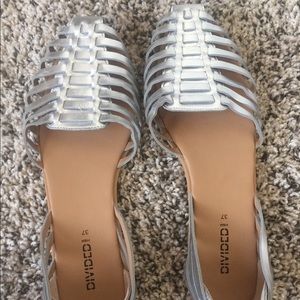 Dividend by H&M Flats